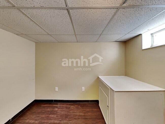 Building Photo - 291 Harland Drive