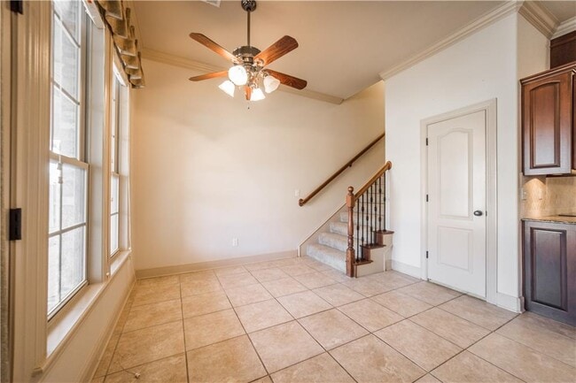 Building Photo - 3778 Prince Philipe St