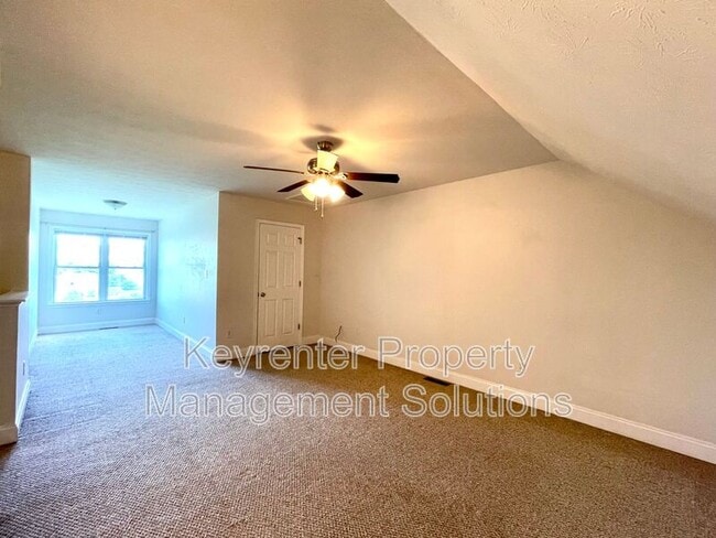 Building Photo - 30 Enchanted View Cir