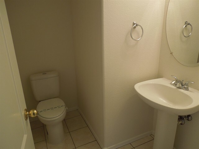 Building Photo - 2017 N 128th Dr