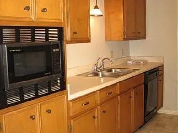 Building Photo - 1512 Bryant Way