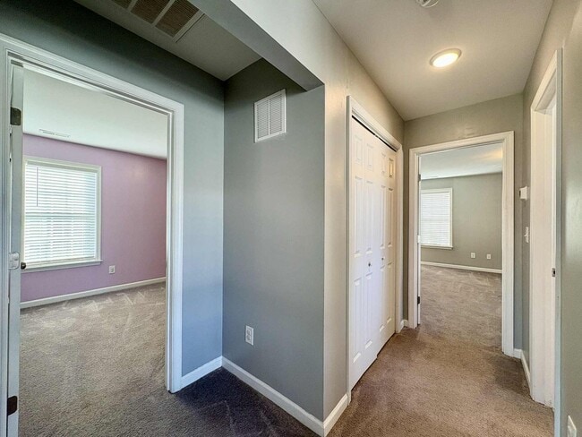 Building Photo - Move-In Ready 2 Bedroom, One Story Home – ...