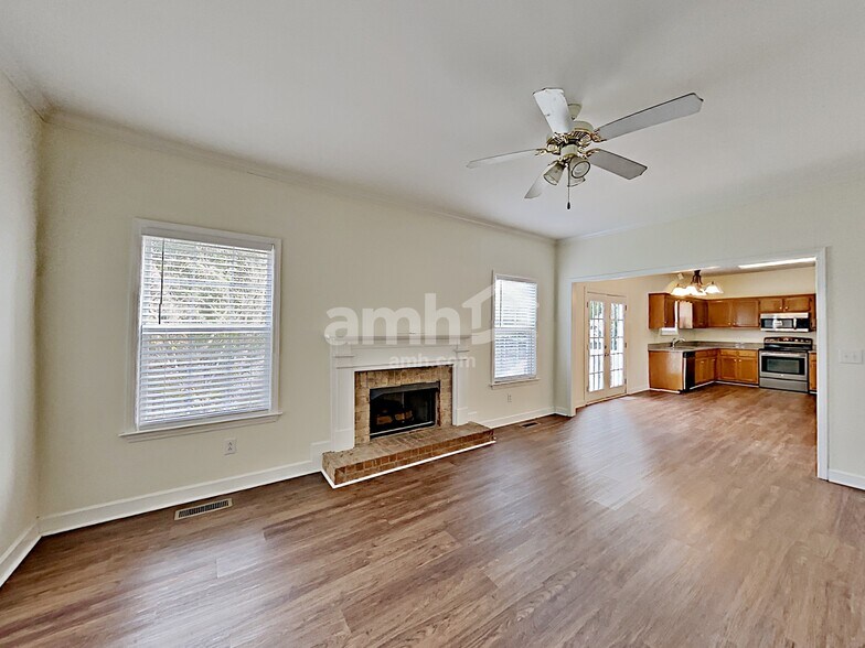 Building Photo - 2659 Hansford Dr