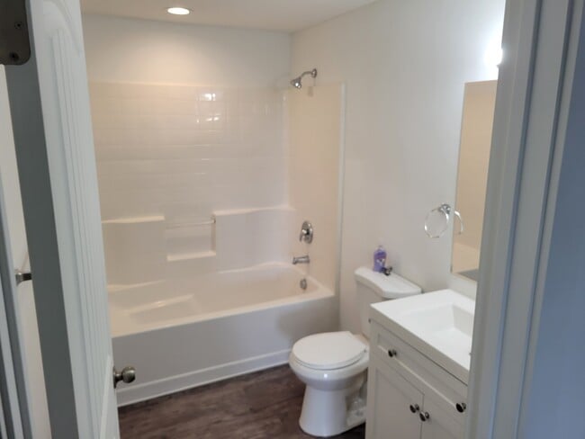 Building Photo - 317 Arrowhead Dr