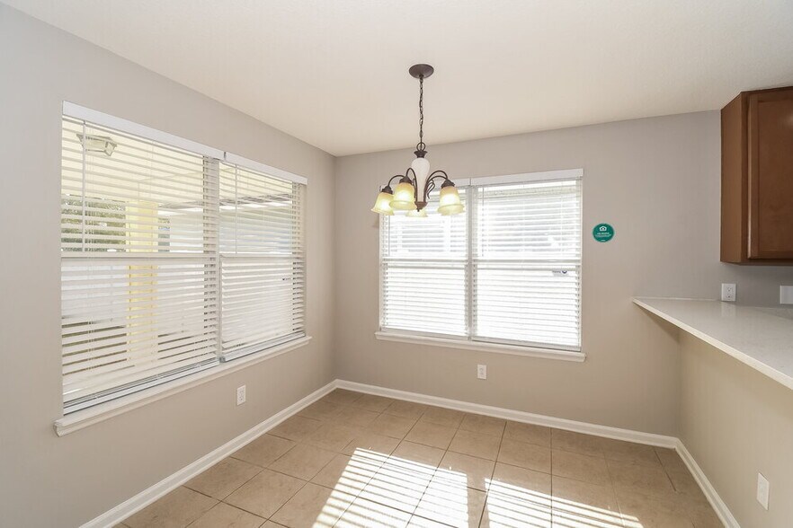 Building Photo - 607 Sunny Stroll Dr