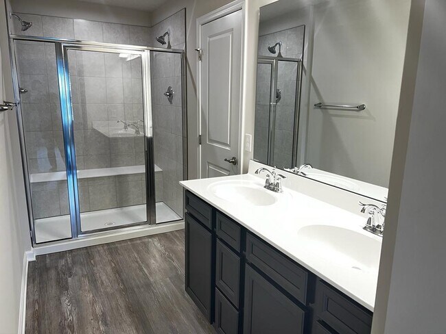 Building Photo - 1108 Meadow Run