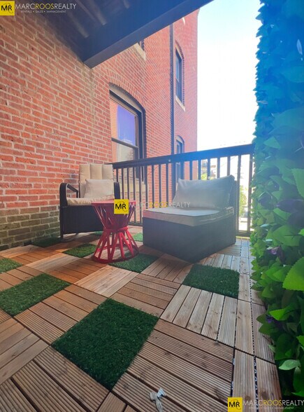 Building Photo - 111 Gainsborough St