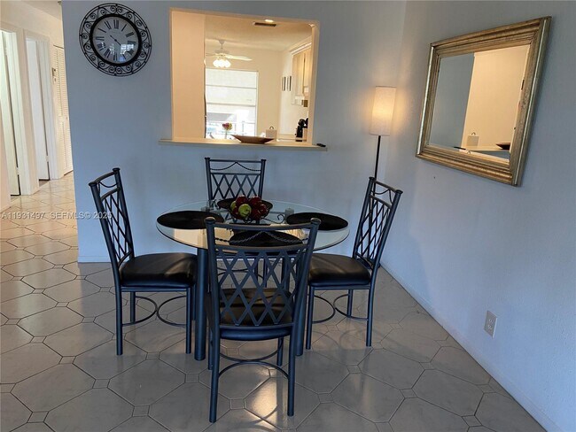 Building Photo - 13283 Pineapple Palm Ct