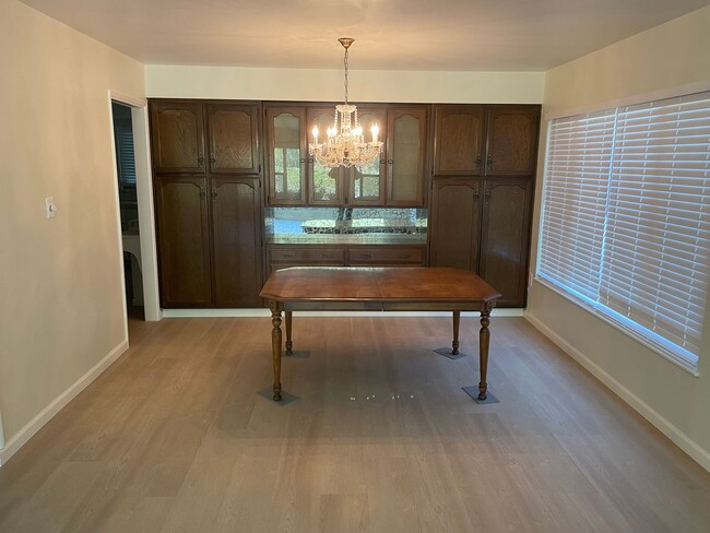 Building Photo - SAN JOSE - 5 Bed 3 Bath Remodeled East Foo...