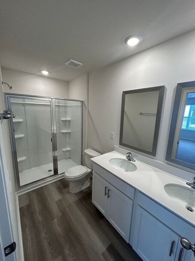 Building Photo - 413 Silicon Dr