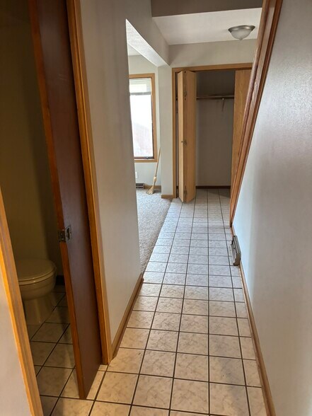 Building Photo - 6172 Brynwood Dr