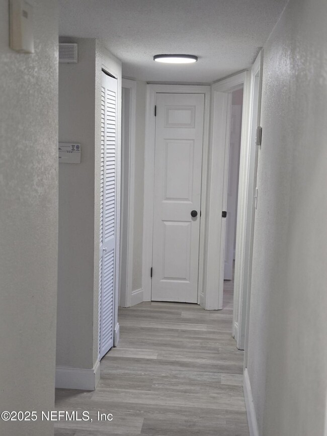 Building Photo - 5708 Vernon Rd