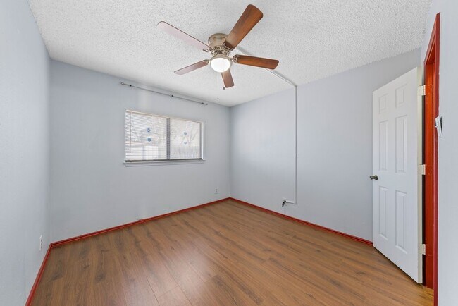 Building Photo - 7919 Wayside Trail