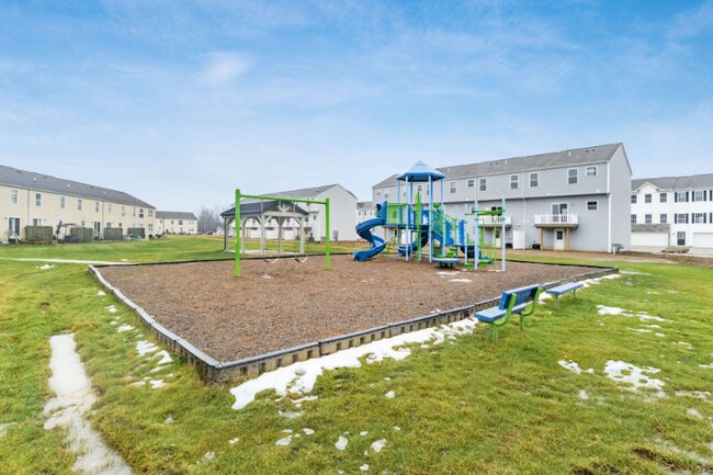 Building Photo - 144 Dusky Willow Dr