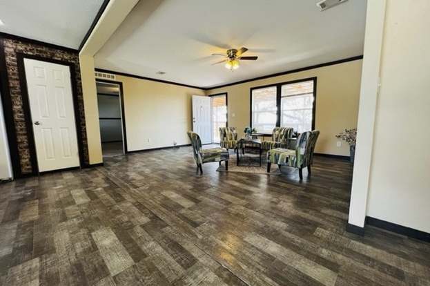 Building Photo - 833 CIMARRON-