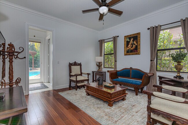 Building Photo - 10703 Versailles Blvd