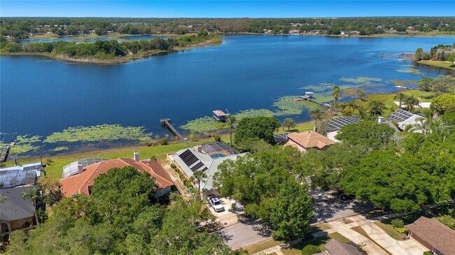 Building Photo - 6719 Fairway Cove Dr