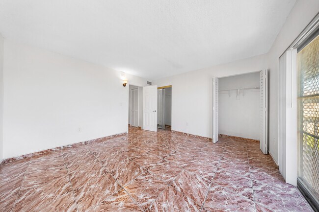 Building Photo - 301 NW 177th St