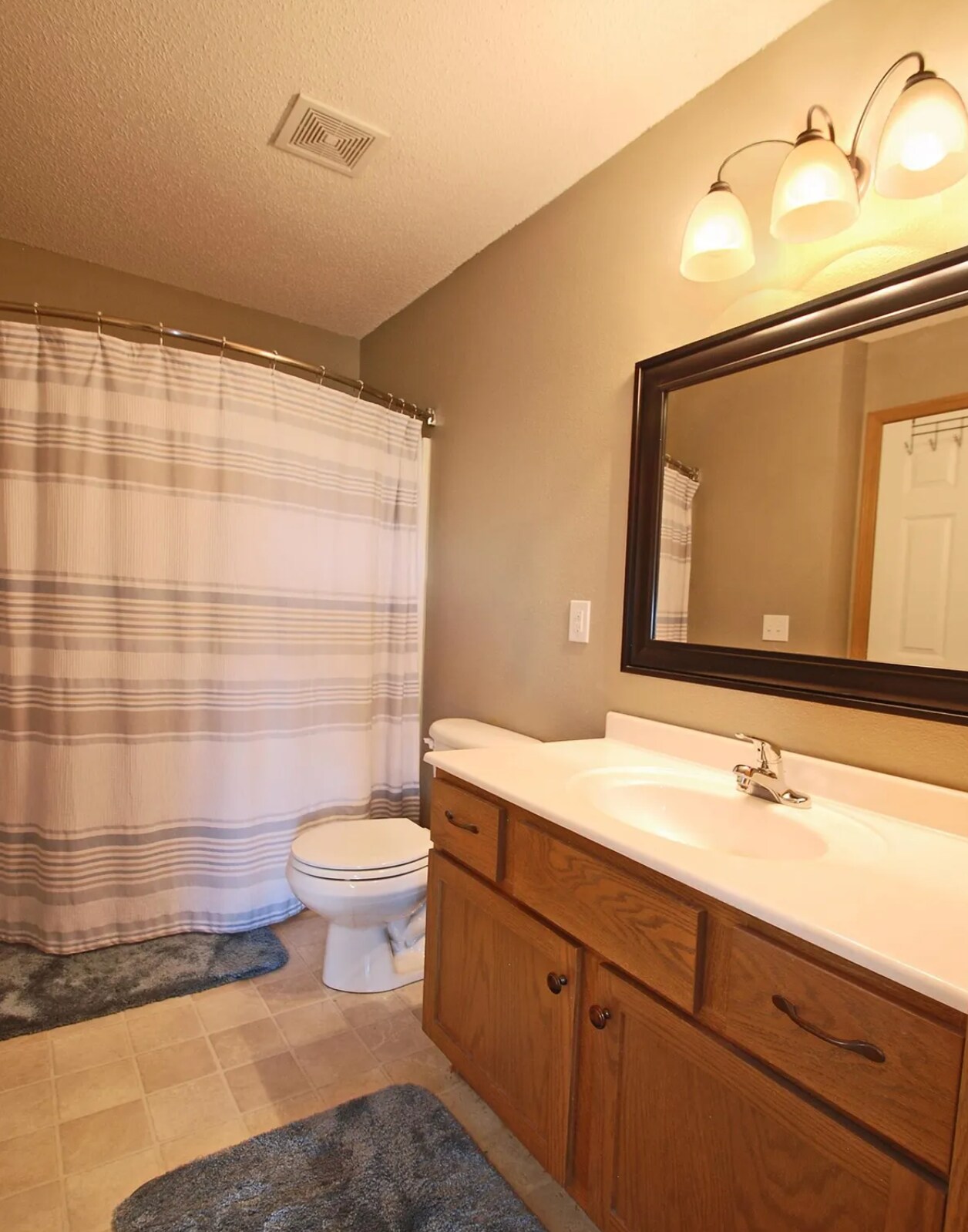 Building Photo - 140 Bridgewater Trl