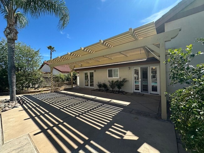Building Photo - 4BD/3BA Ramona Home w/ Sparkling Pool – Scenic, Private, and Spacious