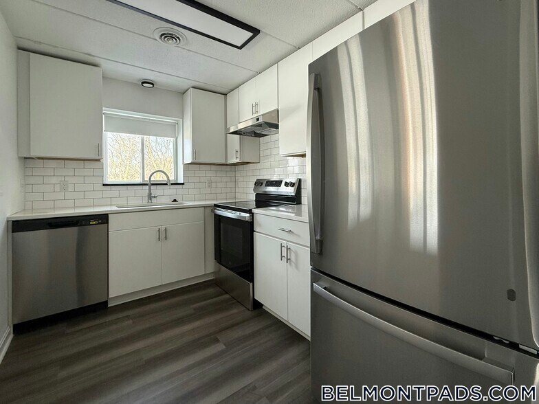 Building Photo - 55 Hill Rd