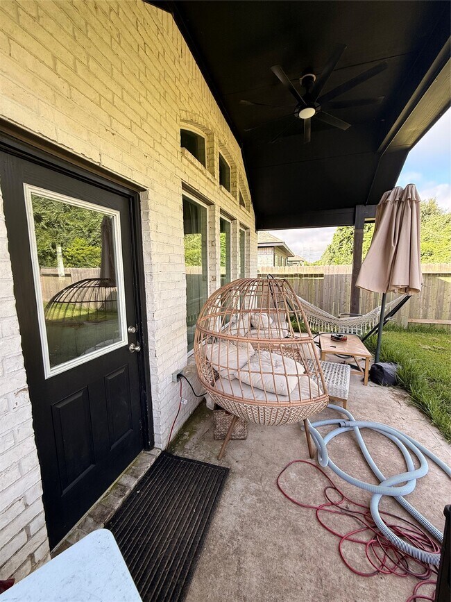 Building Photo - 23609 Zinfandel Dr