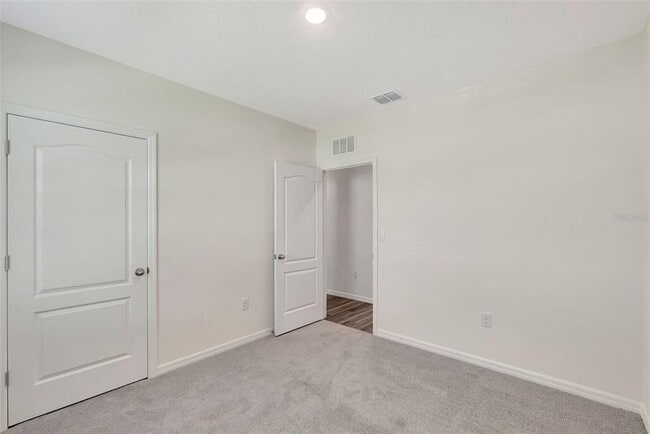 Building Photo - 5879 Galloping Dr