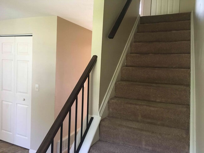 Building Photo - 6554 Portage St NW