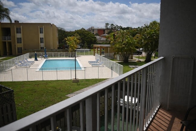 Building Photo - 5231 Geneva Ct