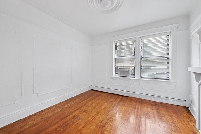 Building Photo - 122A Baldwin Ave