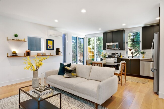 Building Photo - 2bd/1.5ba Seattle Condo