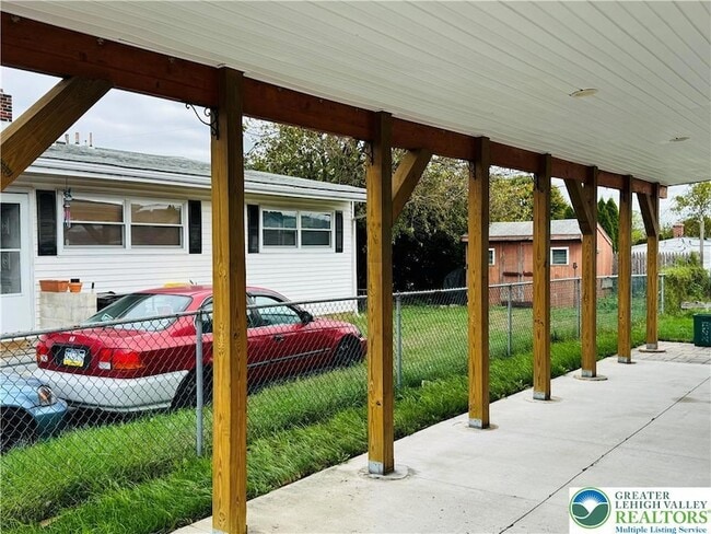 Building Photo - 1522 Elayne St