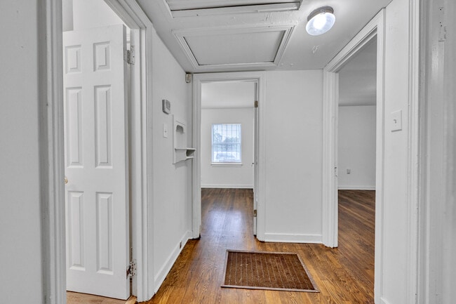 Building Photo - 1725 Mims St SW