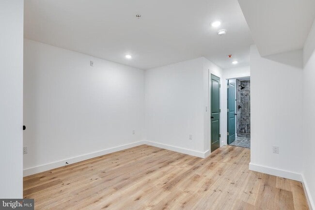 Building Photo - 2360 N 6th St