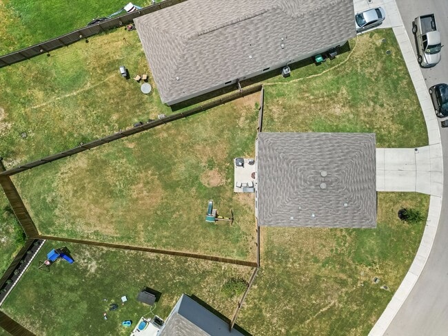 Building Photo - 5484 Rue Girard