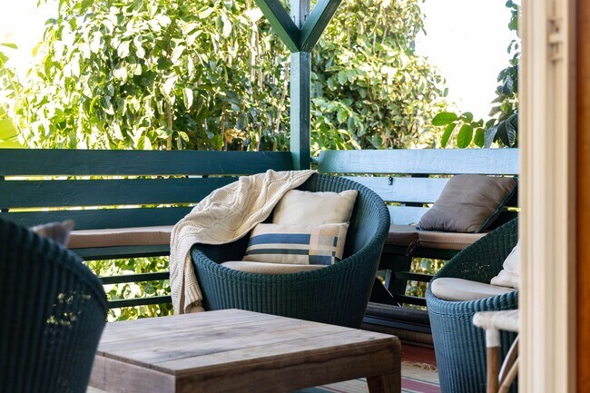 Building Photo - 59-018 Holawa St