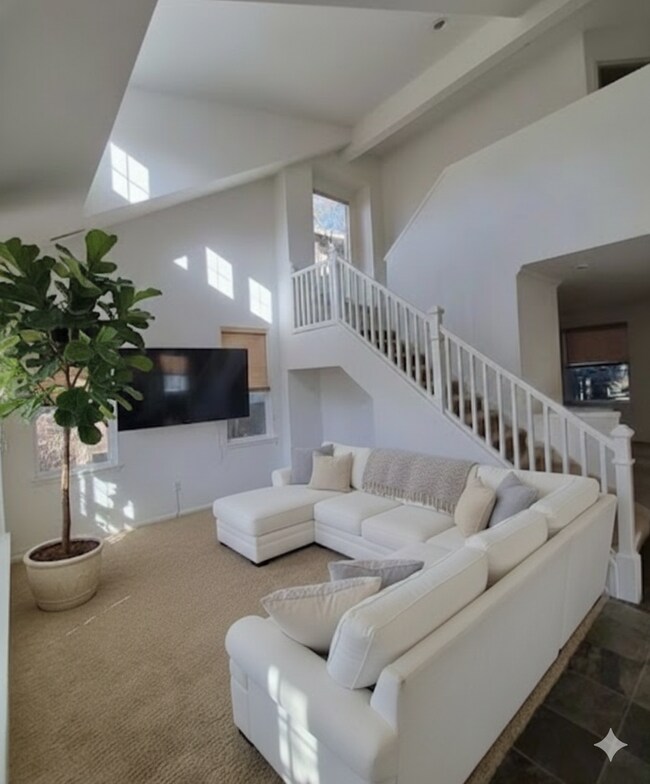 Building Photo - 3 Bed 2.5 Bath - The Parks at Broken Top.