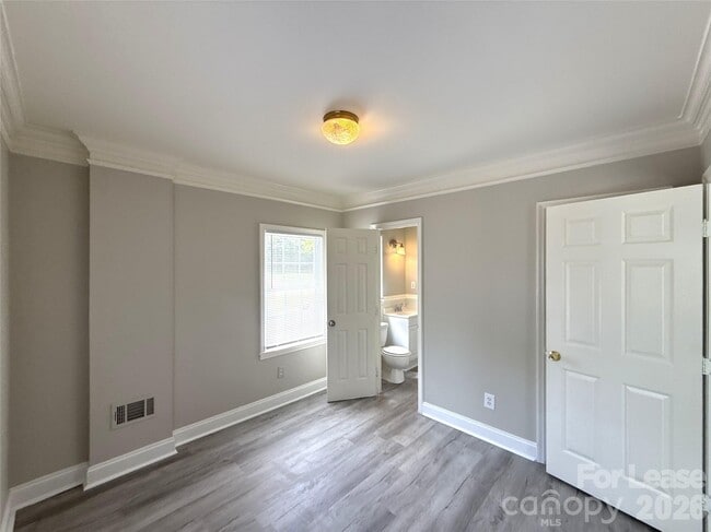 Building Photo - 7124 Starvalley Dr