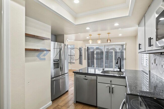 Building Photo - 5307 Port Sailwood Dr