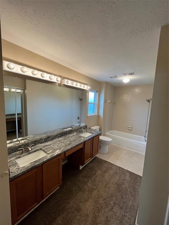 Building Photo - 2528 Sawyer Dr