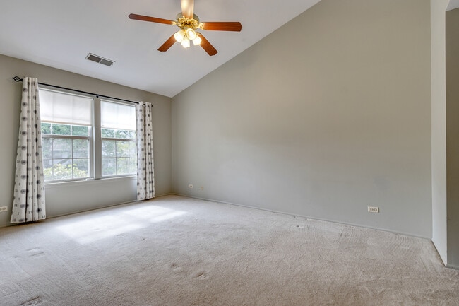 Building Photo - 164 White Branch Ct