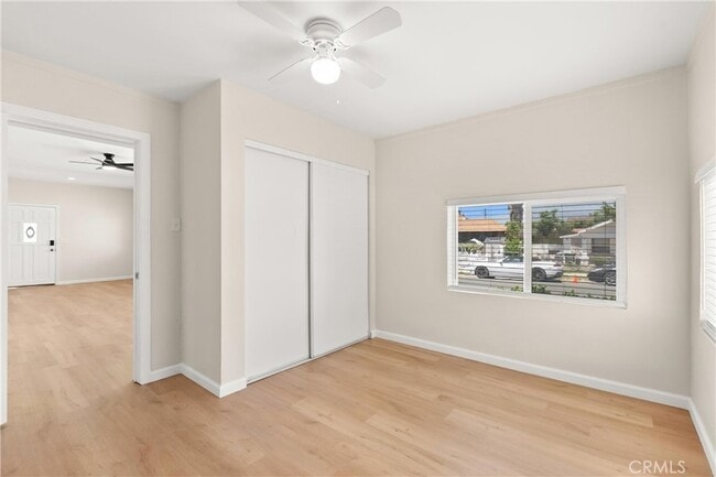 Building Photo - 421 W Sun Ave