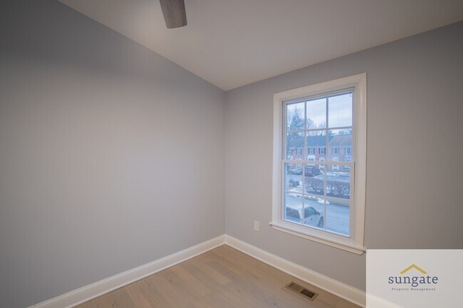 Building Photo - 43 Wellspring Cir