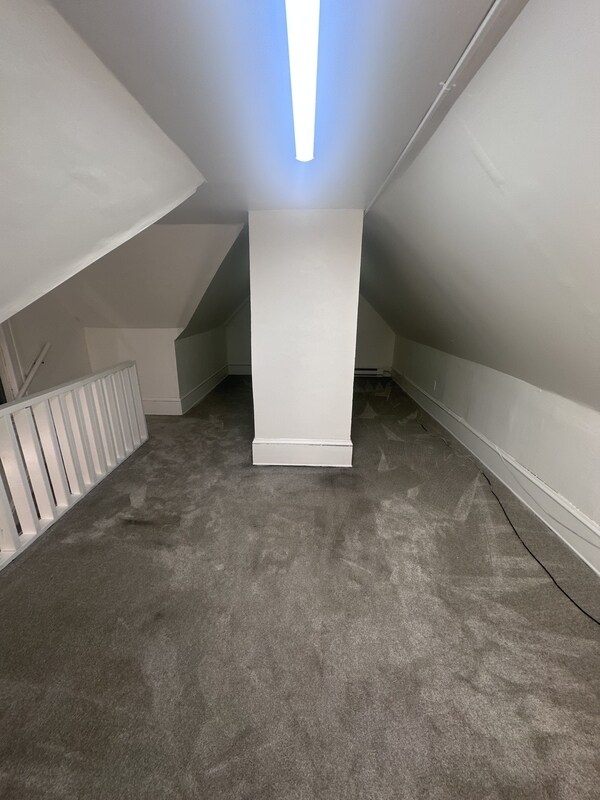 Building Photo - 9415 Edmunds Ave