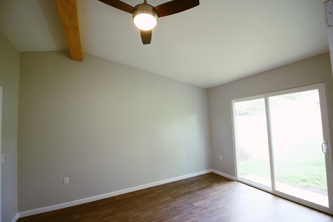 Building Photo - Adorable 3 Bedroom 2 Bath Remodel in 78230