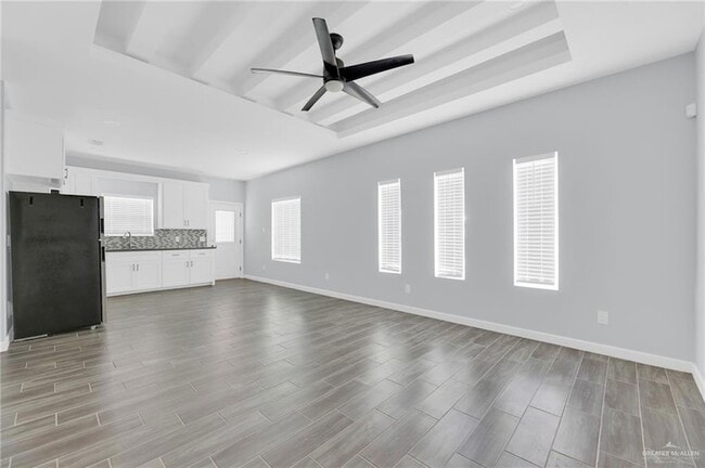 Building Photo - 1405 San Vicente