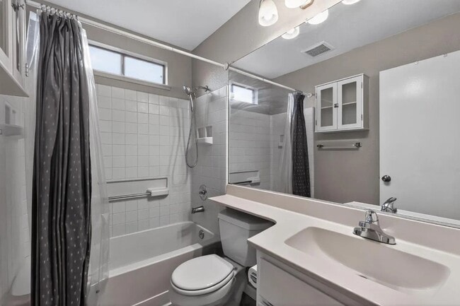 Building Photo - 6765 Koster Way