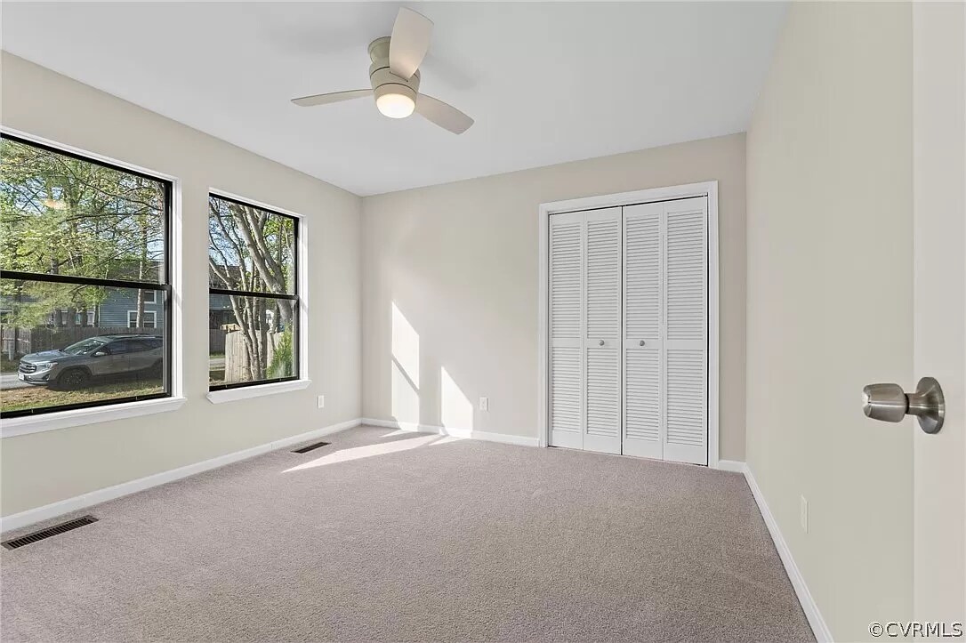 Building Photo - 3805 Dogwood Ave