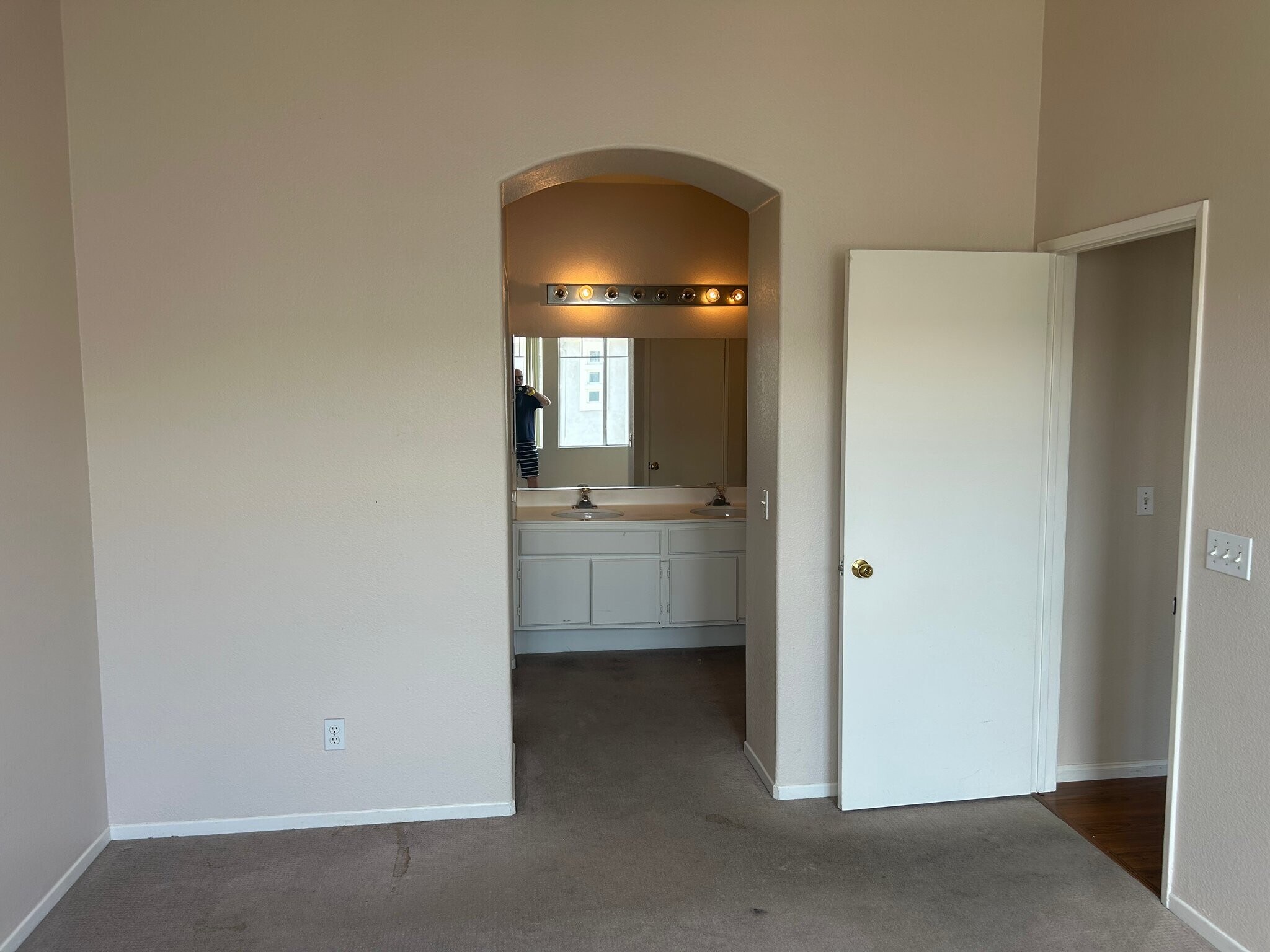 Building Photo - 10988 Ivy Hill Dr