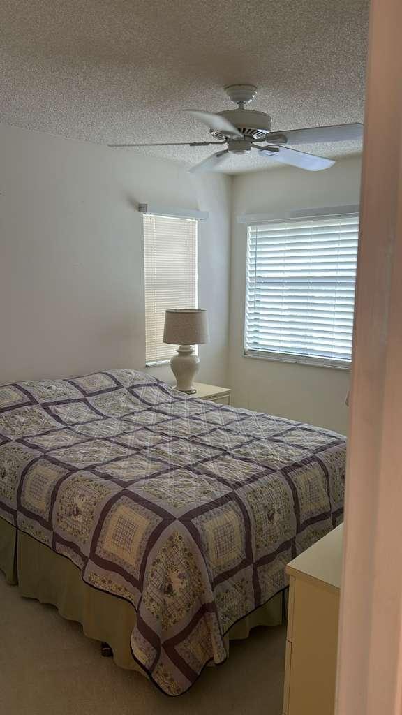 Building Photo - 3360 Lucerne Park Dr